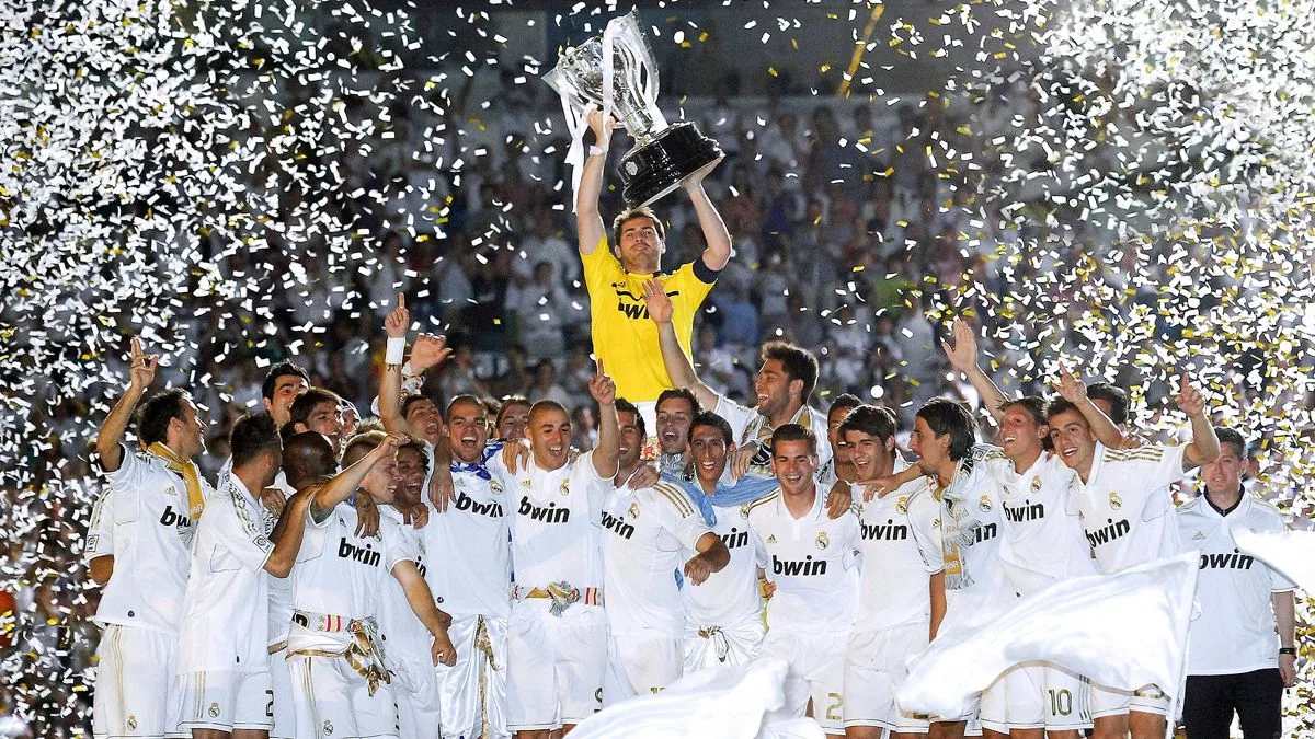 Iker Casillas and Real Madrid celebrate the 2011/12 league title